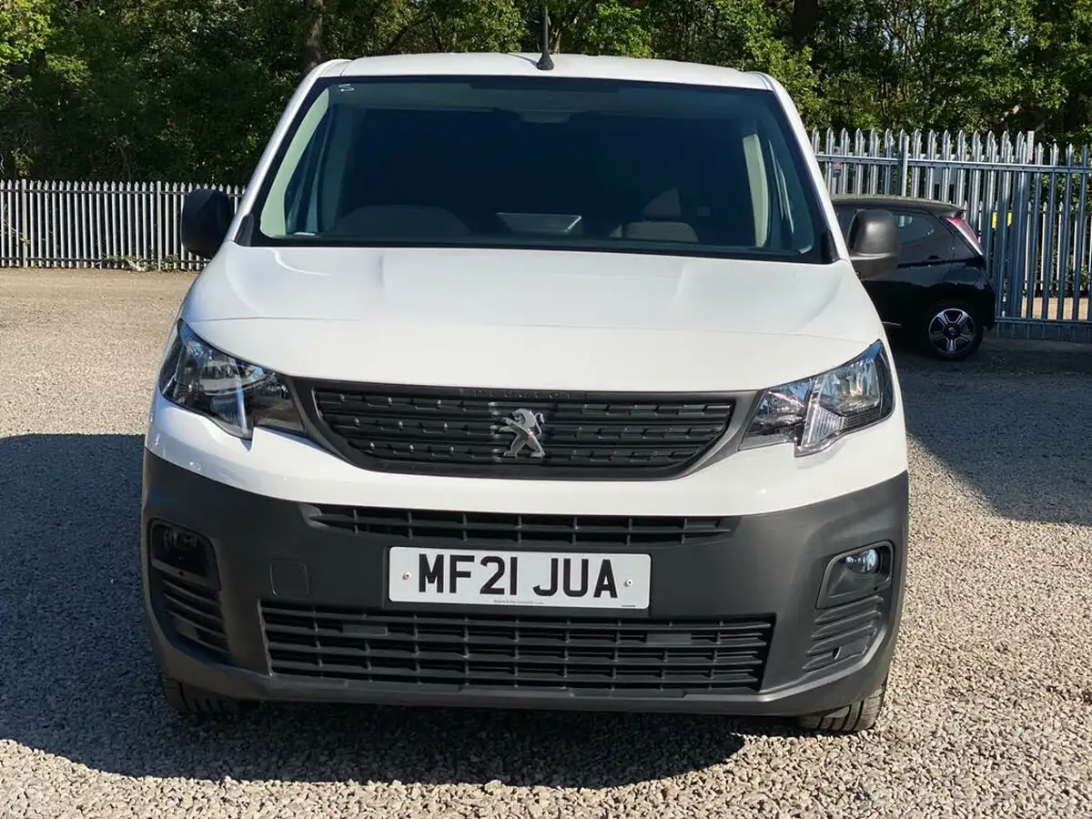 2021-peugeot-partner-15-bluehdi-1000-professional-100ps-eu6dt-panel-big-17