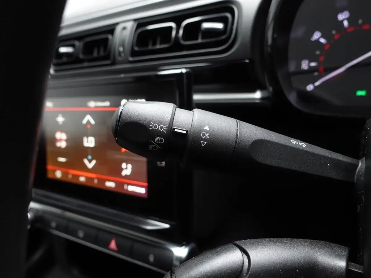 2017-citroen-c3-12-puretech-feel-82ps-big-29