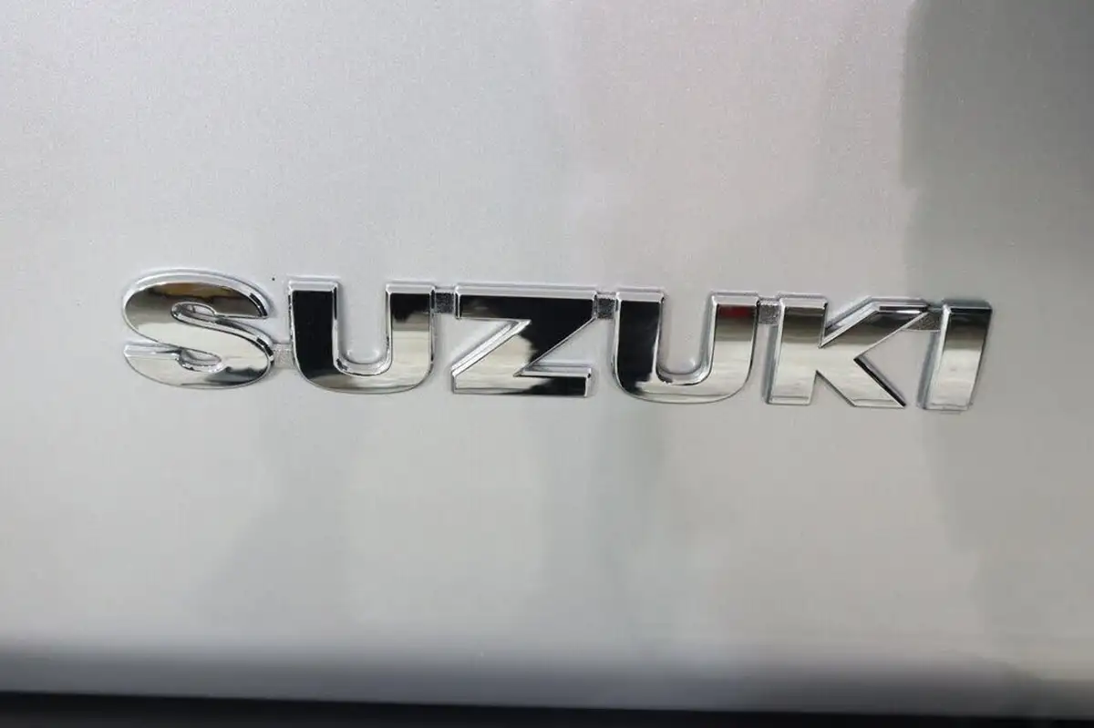2024-suzuki-jimny-15-light-commercial-allgrip-big-40