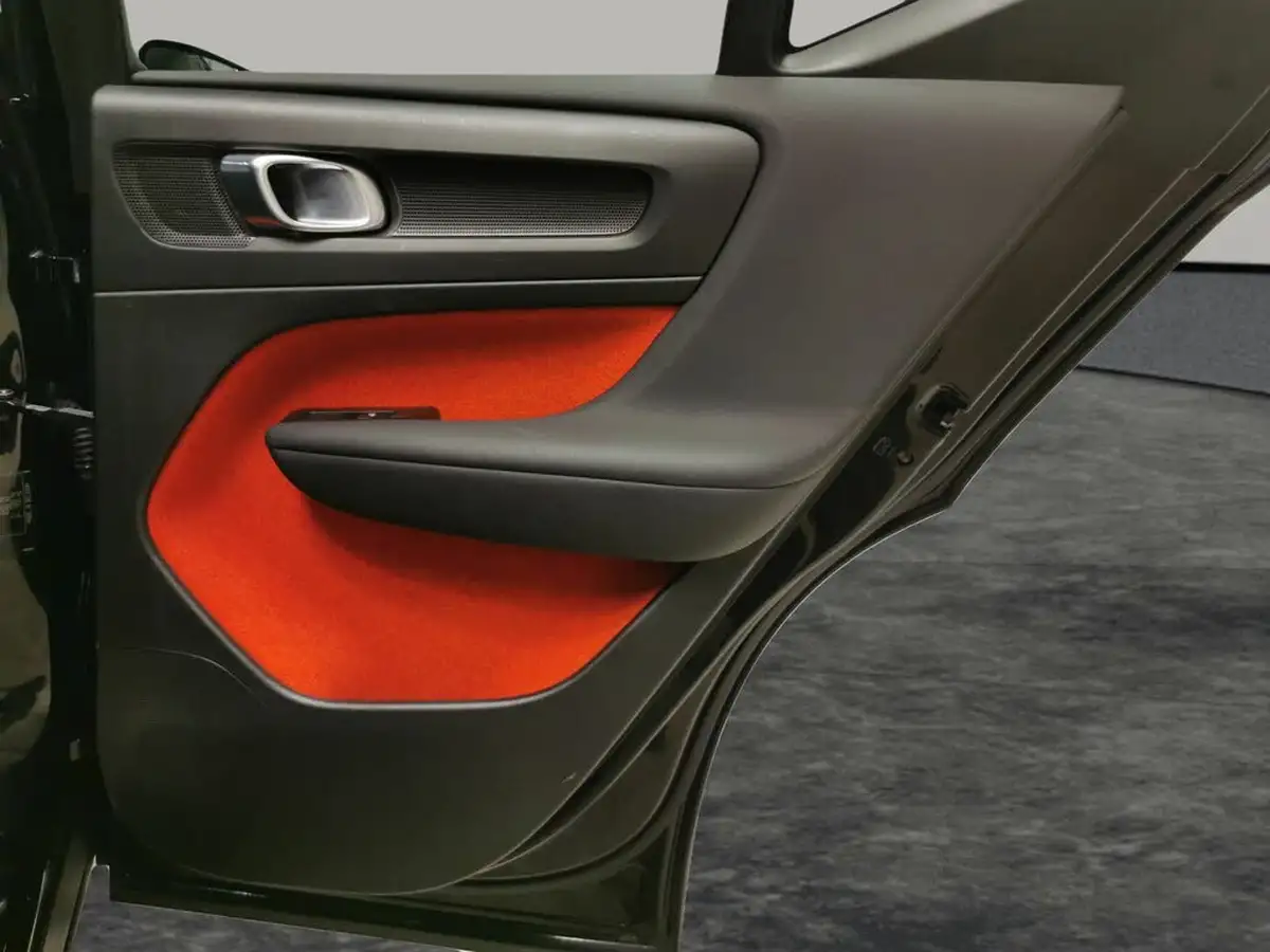2021-volvo-xc40-15-t4-r-design-208bhp-big-40