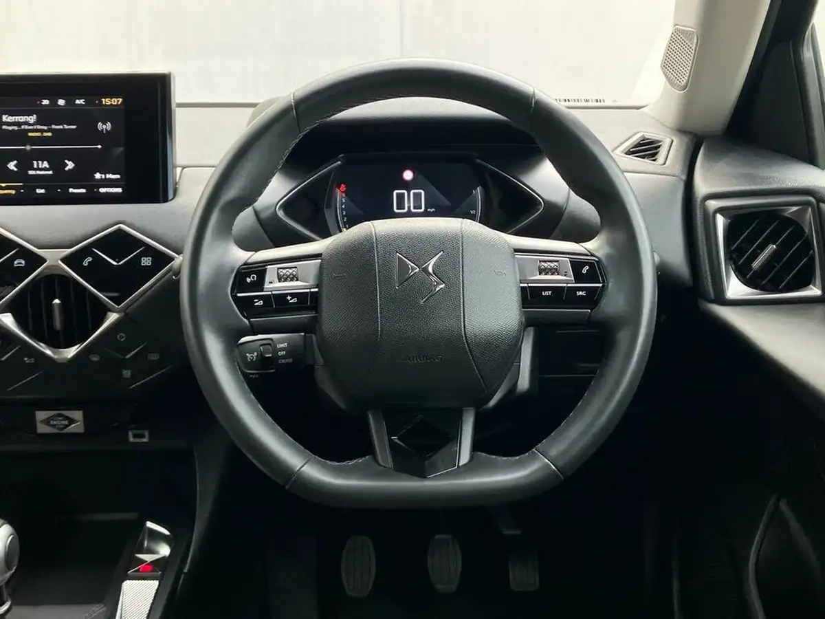 2022-ds-ds-3-crossback-12-puretech-bastille-100ps-big-14