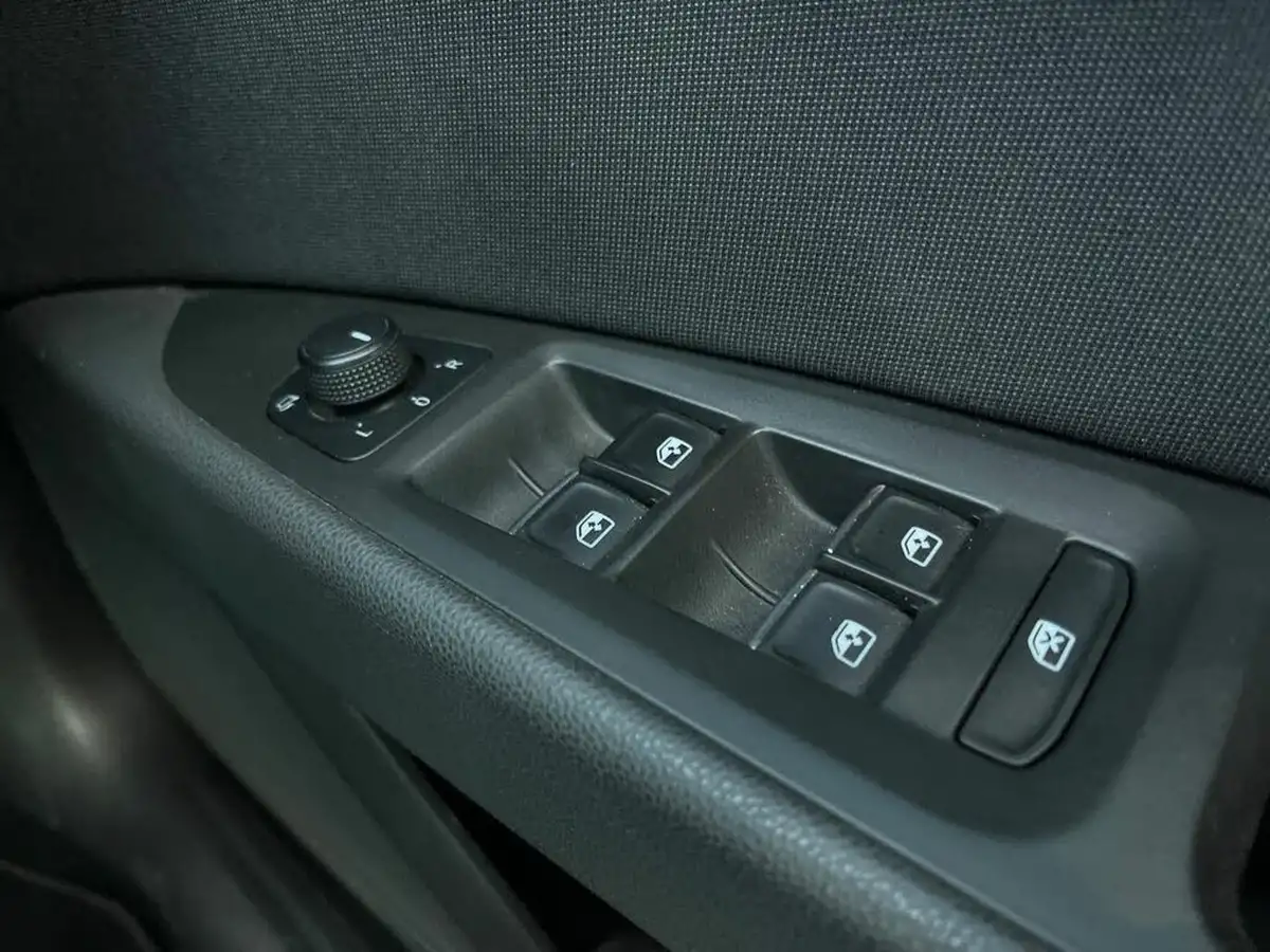 2019-seat-leon-15-tsi-evo-fr-130ps-ss-hatchback-big-18