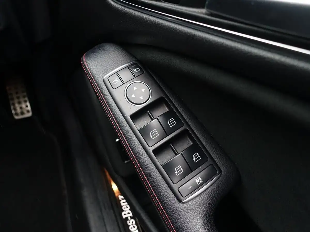 2018-mercedes-benz-cla-21d-cla-220-amg-line-coupe-4d-big-38