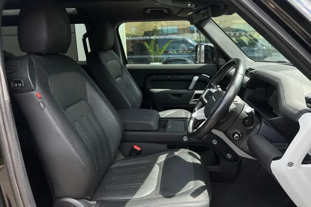 2021-land-rover-90-defender-30-d250-x-dynamic-se-big-33