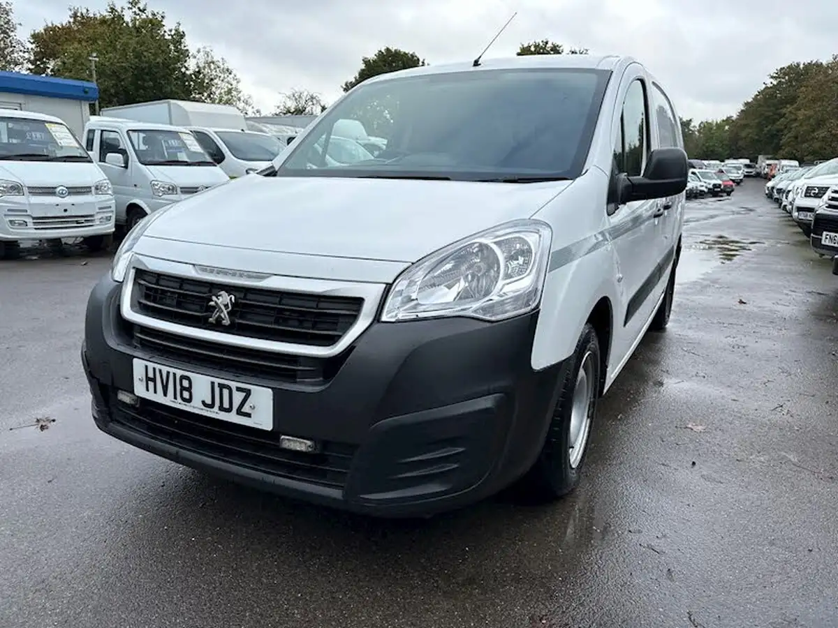 2018-peugeot-partner-16bluehdi-s-l2-756-panel-big-10