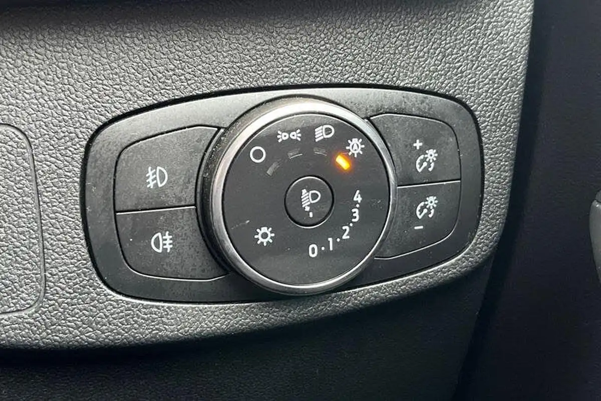 2021-ford-focus-10t-st-line-edition-125ps-hatchback-big-39