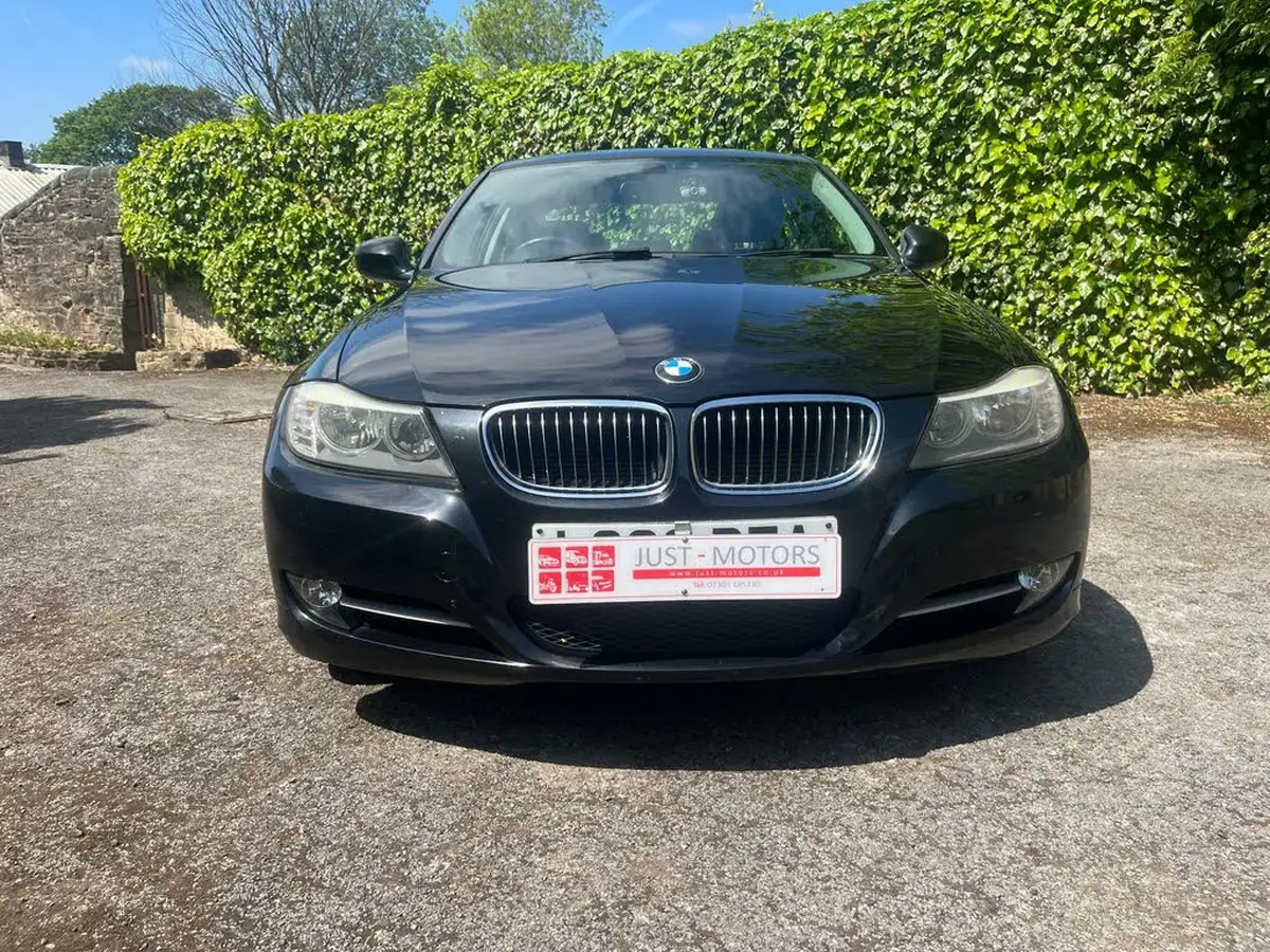 2010-bmw-3-series-20-318i-exclusive-edition-saloon-4d-auto-big-43