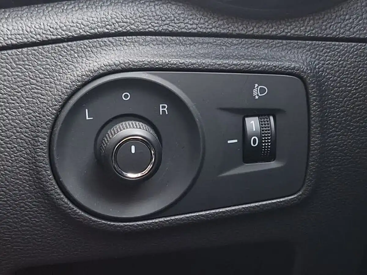 2022-mg-mg3-15-vti-tech-exclusive-nav-big-12