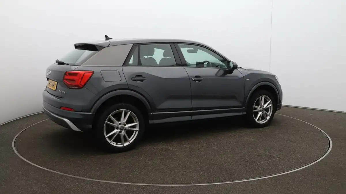 2020-audi-q2-15-35-tfsi-s-line-1495cc-tronic-big-52