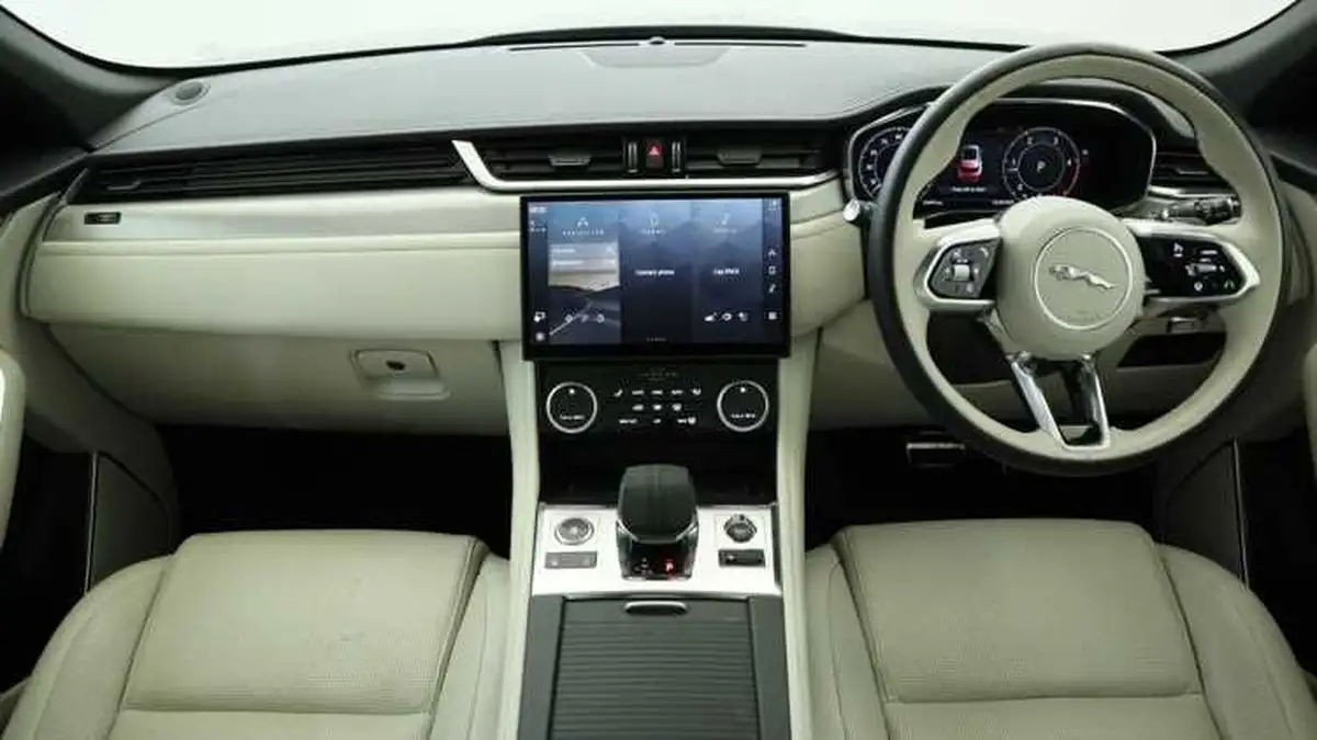 2023-jaguar-f-pace-20-d200-r-dynamic-se-black-big-8