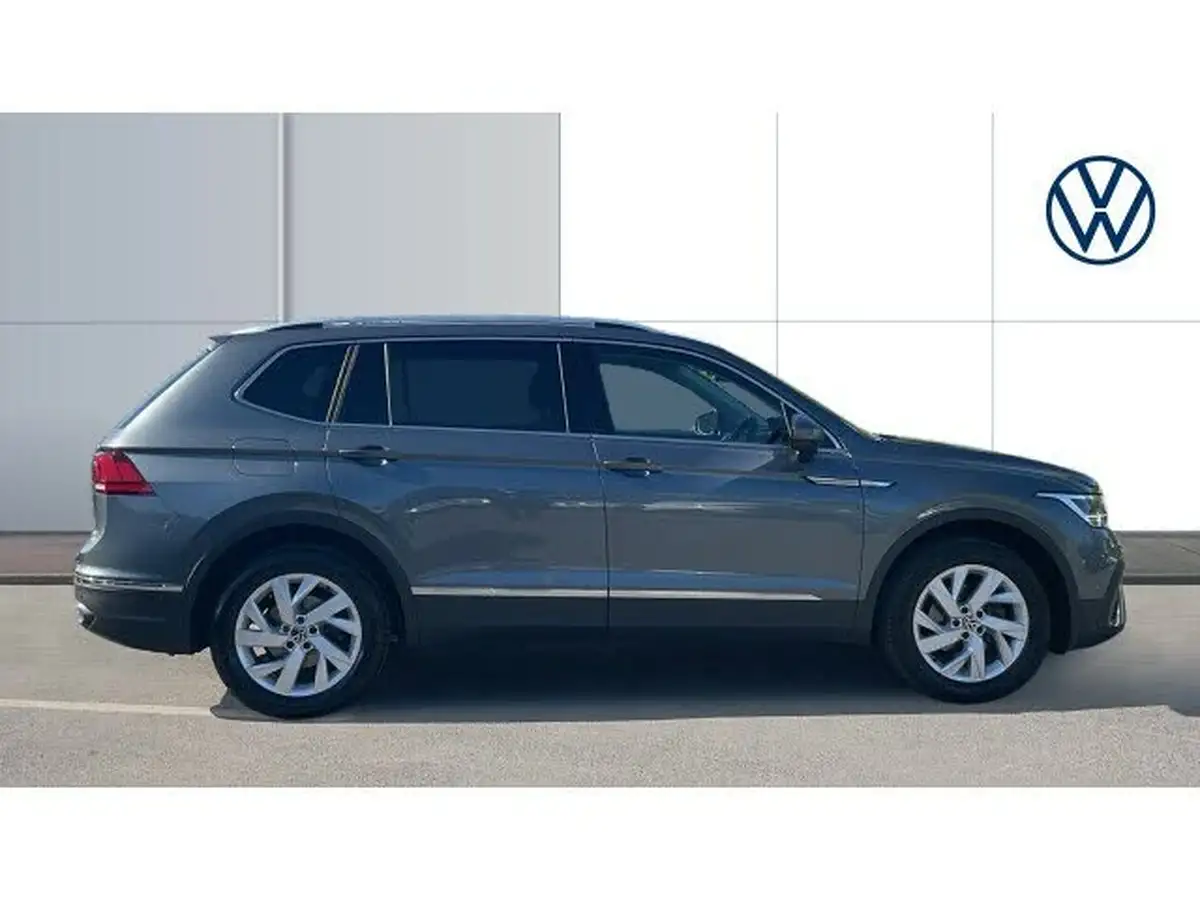 2022-volkswagen-tiguan-allspace-15-tsi-life-big-3