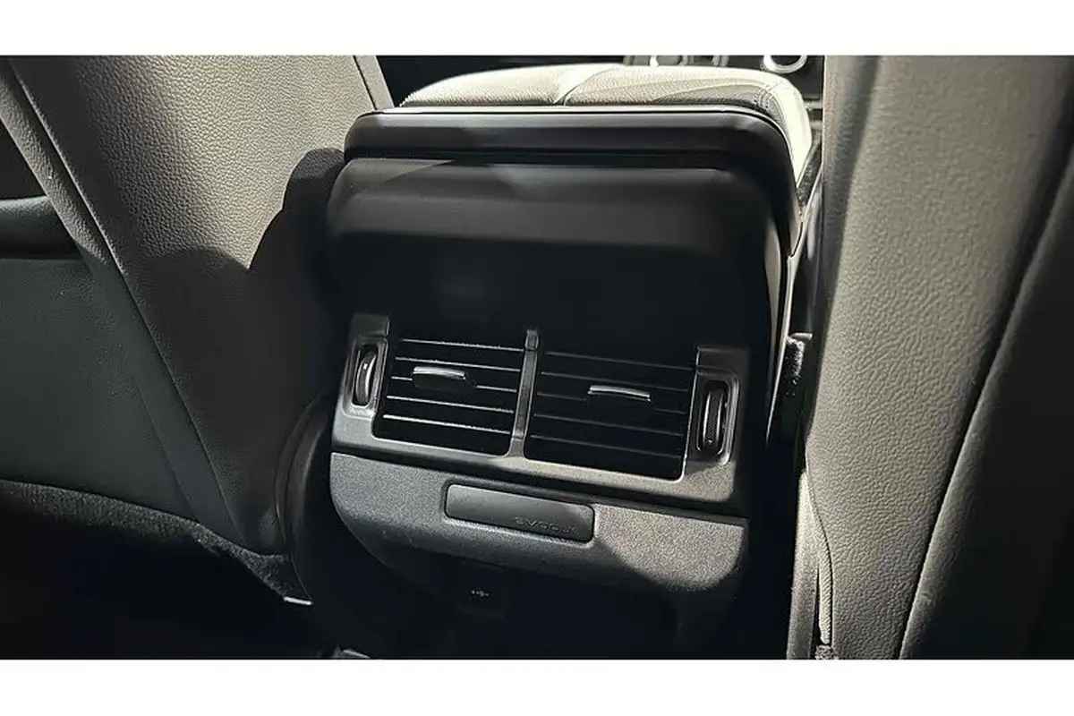 2021-land-rover-range-rover-evoque-15-p300e-r-dynamic-s-big-27