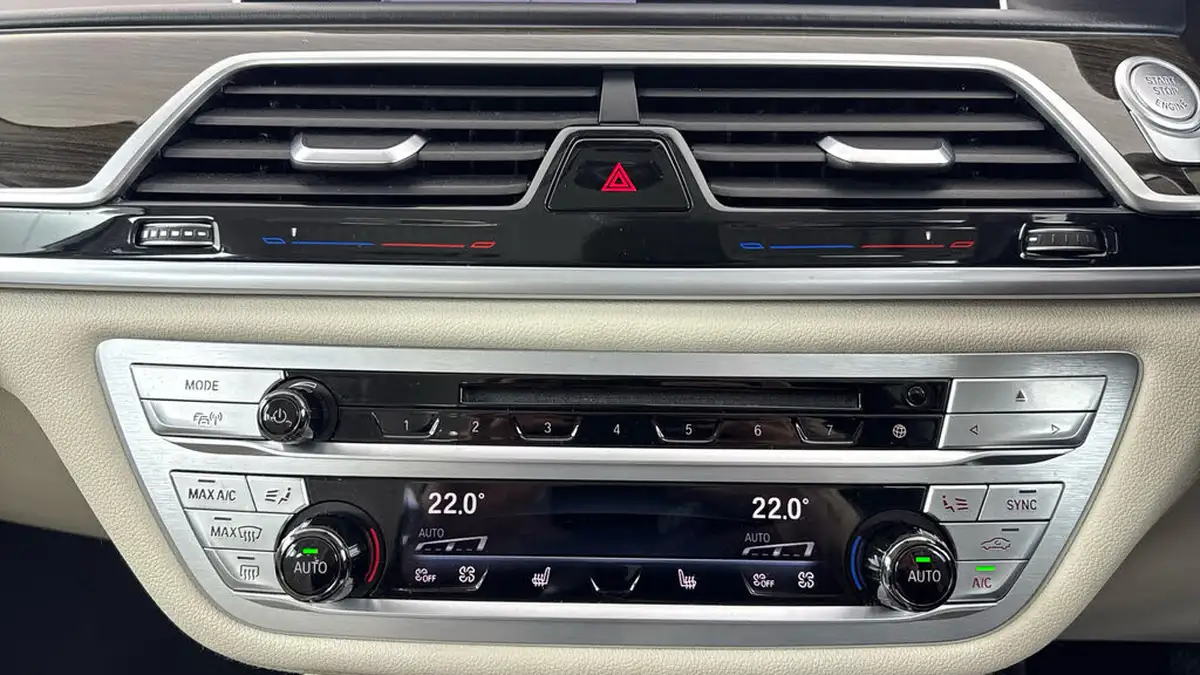 2021-bmw-7-series-30td-730d-big-16