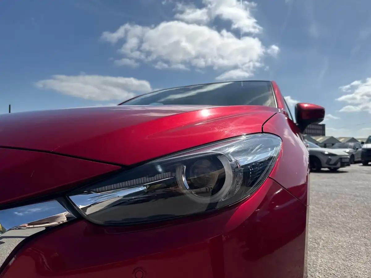 2017-mazda-mazda3-20-sport-nav-165ps-skyactiv-g-hatchback-5d-big-14