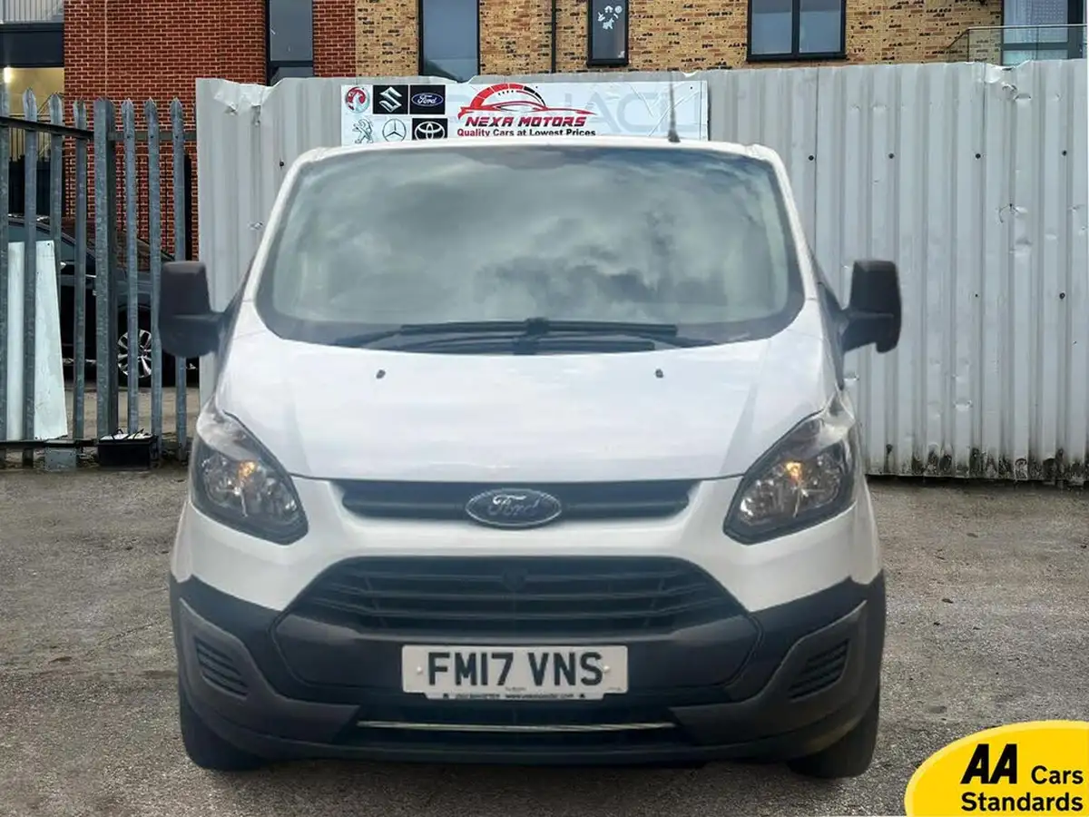 2017-ford-transit-custom-20tdci-290-l1h1-105pseu6-panel-van-big-0