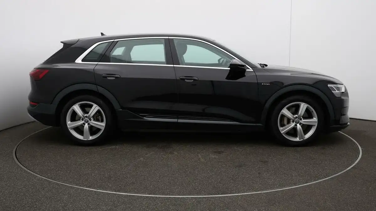 2020-audi-e-tron-50e-technik-big-51