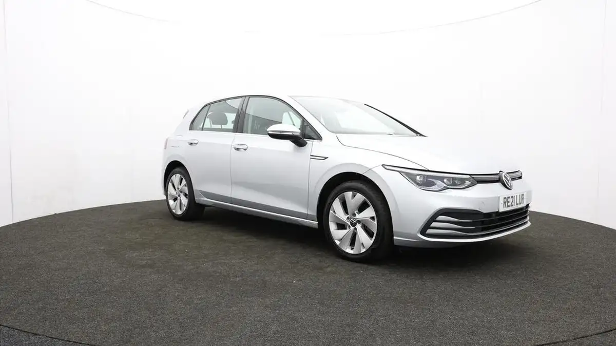 2021-volkswagen-golf-15-tsi-style-130ps-hatchback-big-47