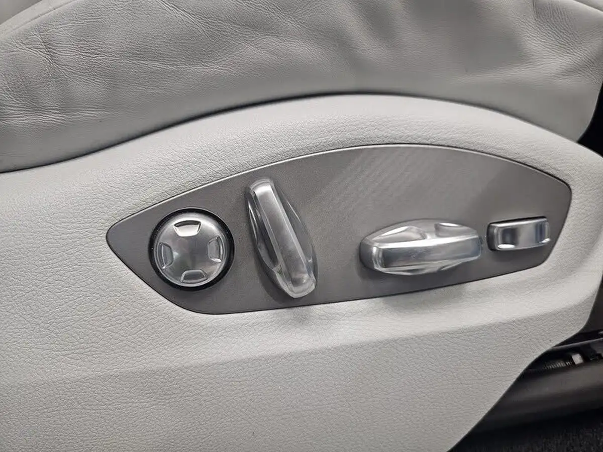 2018-porsche-macan-big-2