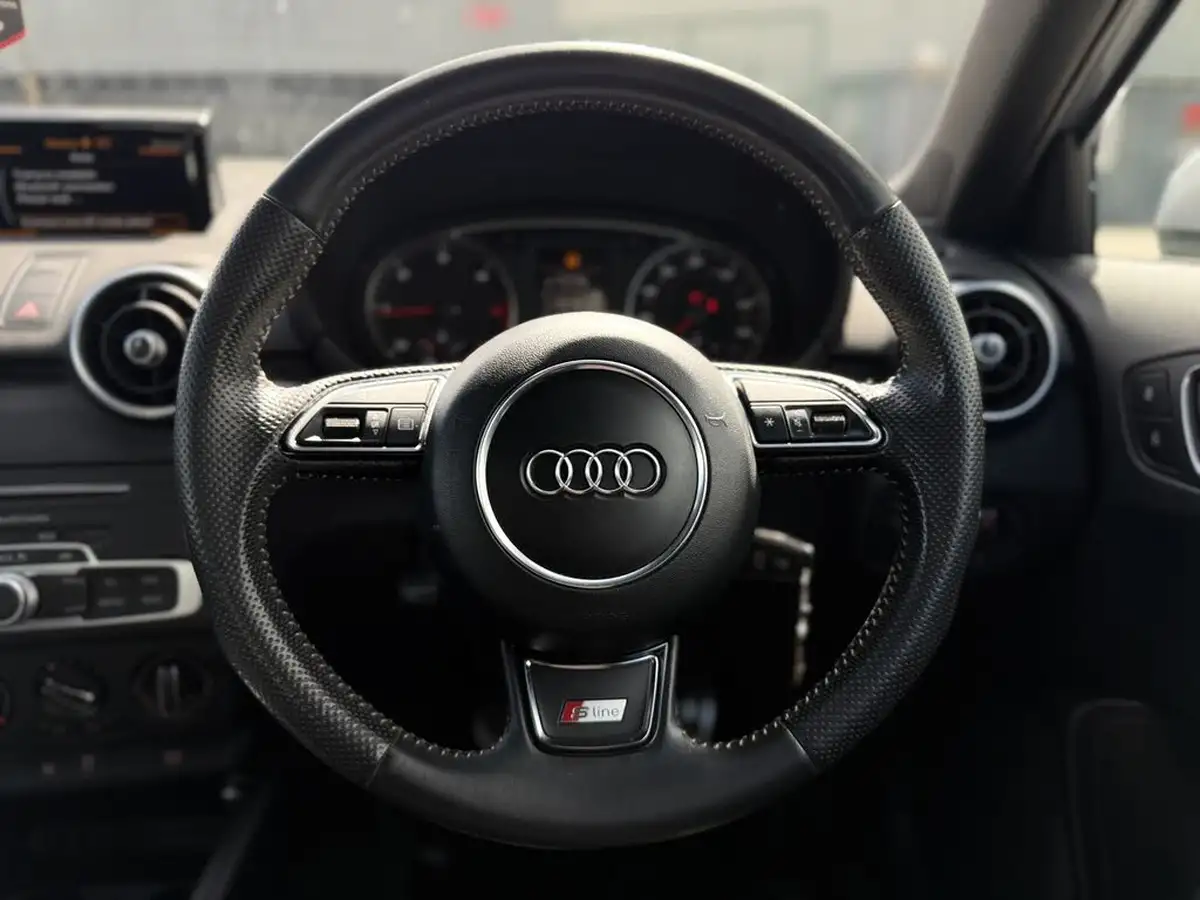 2015-audi-a1-16tdi-s-line-hatchback-3d-big-28