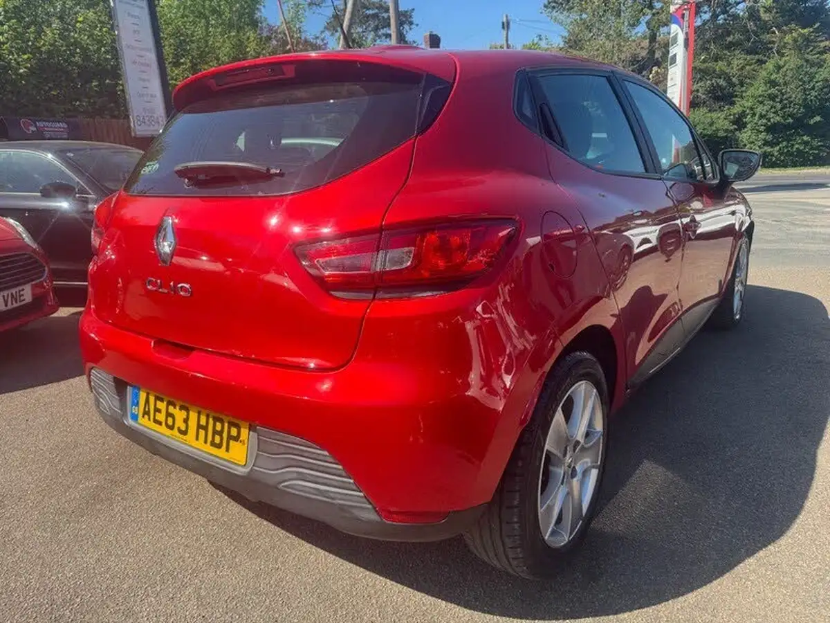 2013-renault-clio-12-16v-expression-hatchback-5d-big-3