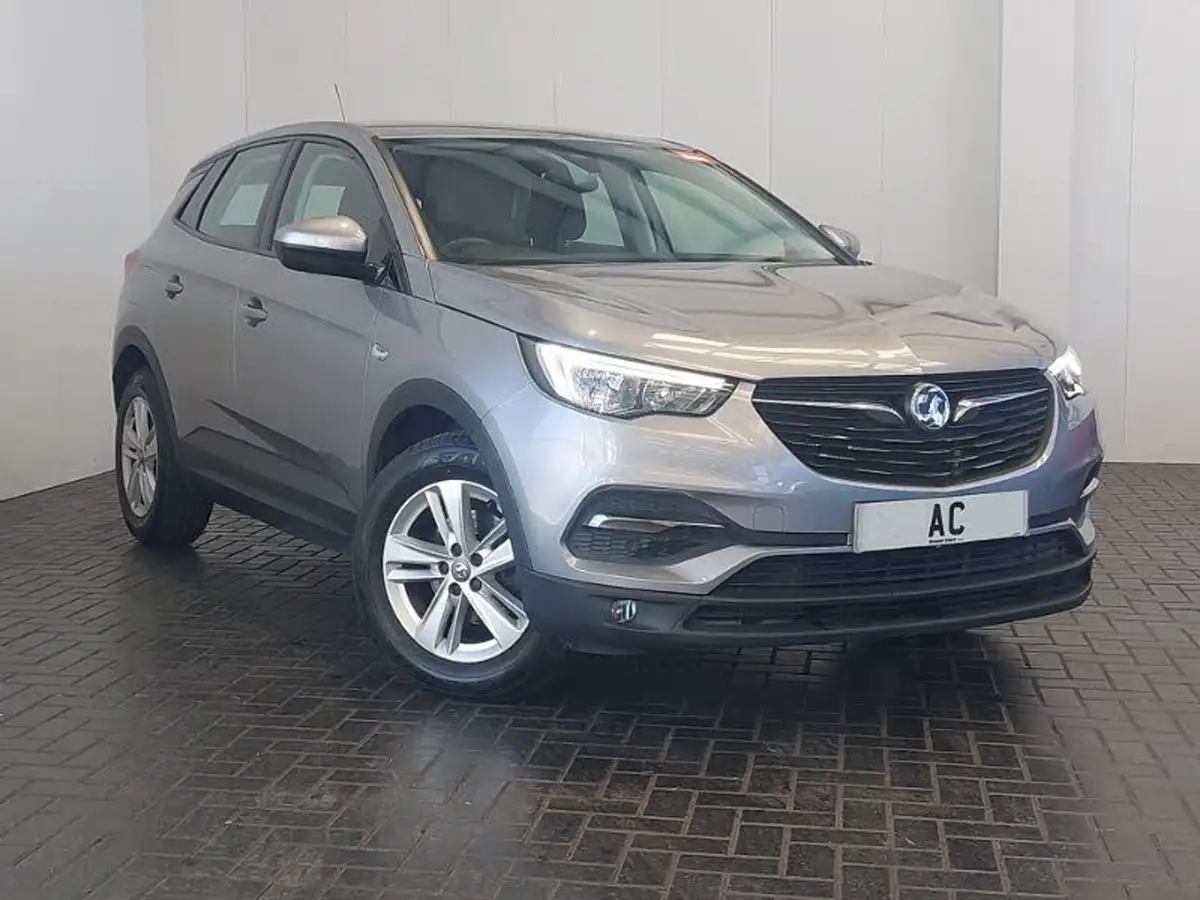 2019-vauxhall-grandland-x-12-se-ss-big-0