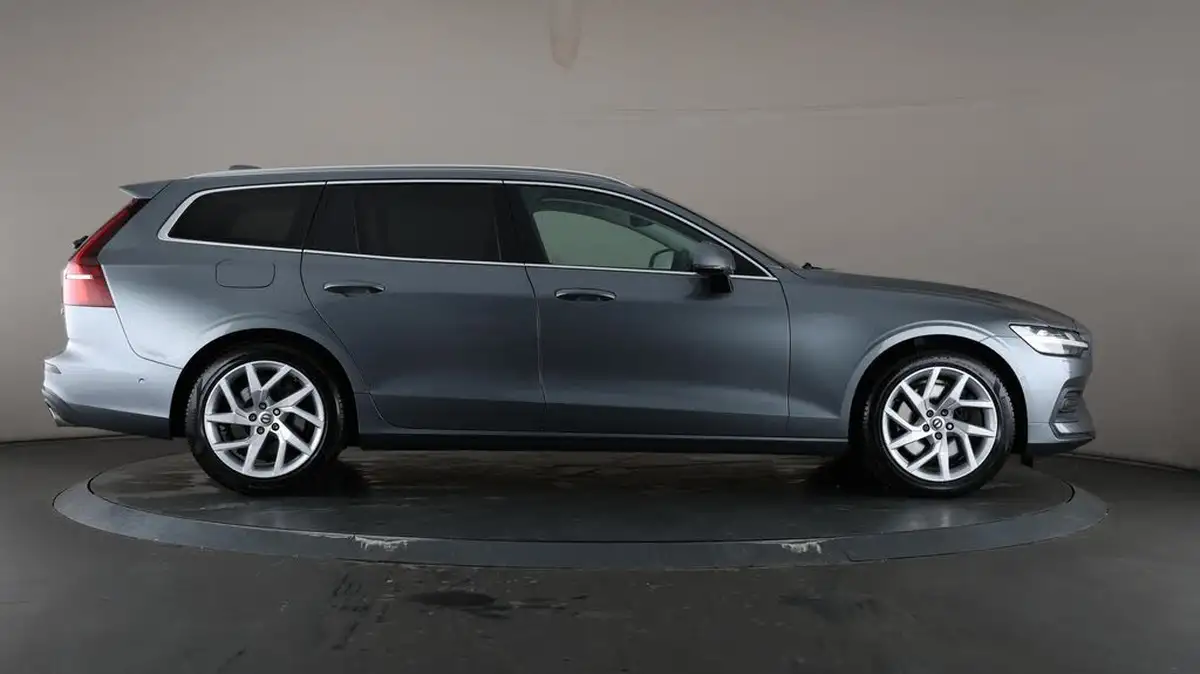 2019-volvo-v60-20-t5-momentum-plus-big-61
