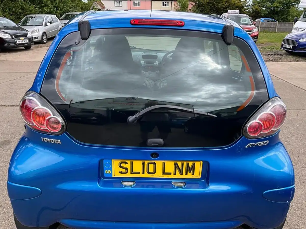 2010-toyota-aygo-10-aygo-blue-vvt-i-5d-big-22