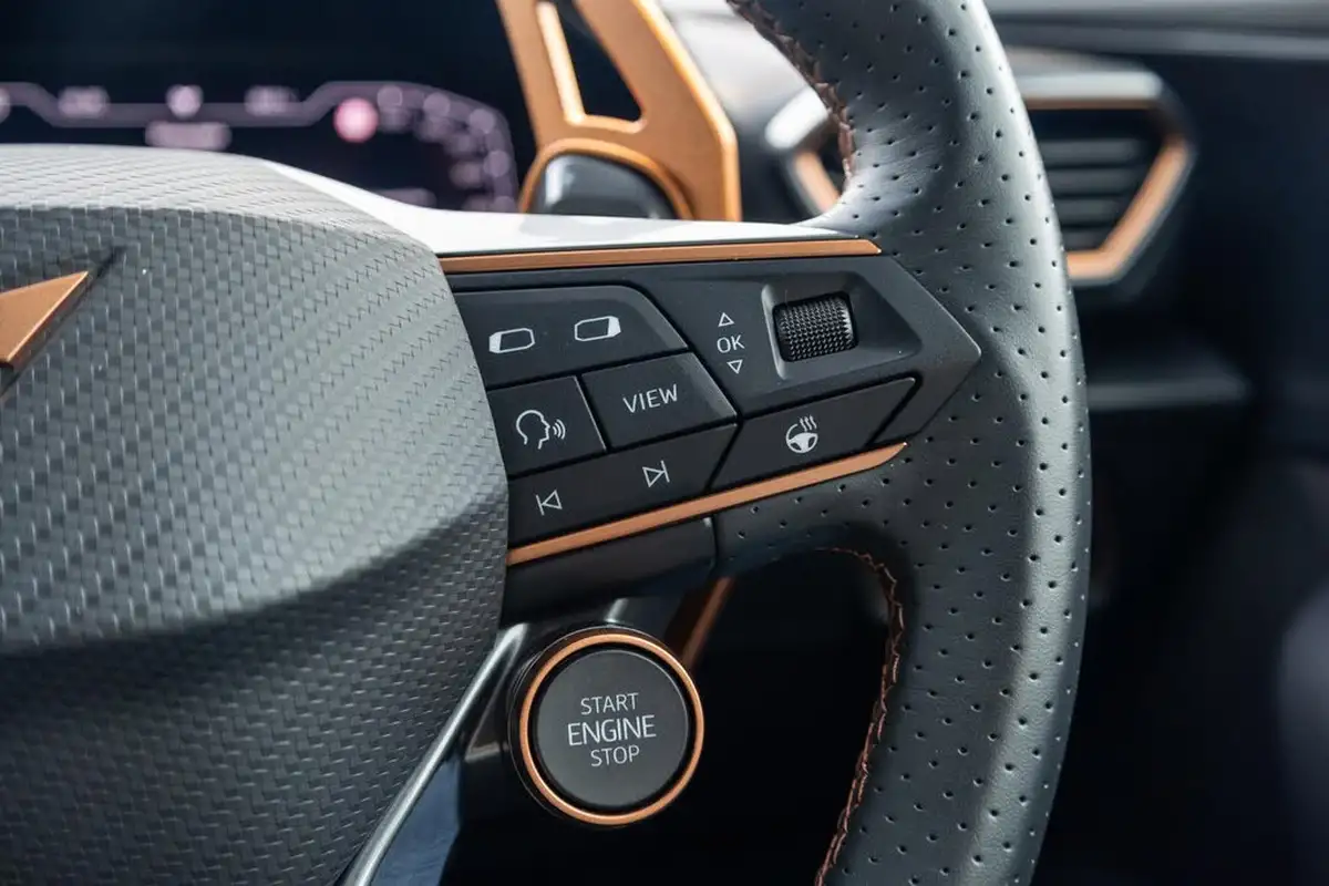 2023-cupra-formentor-20-tsi-vzn-big-23