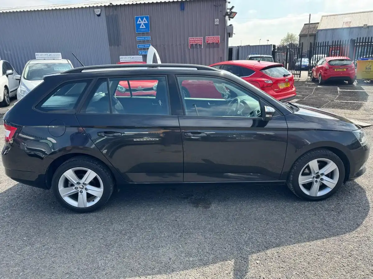 2015-skoda-fabia-12-tsi-se-l-109ps-estate-dsg-big-5