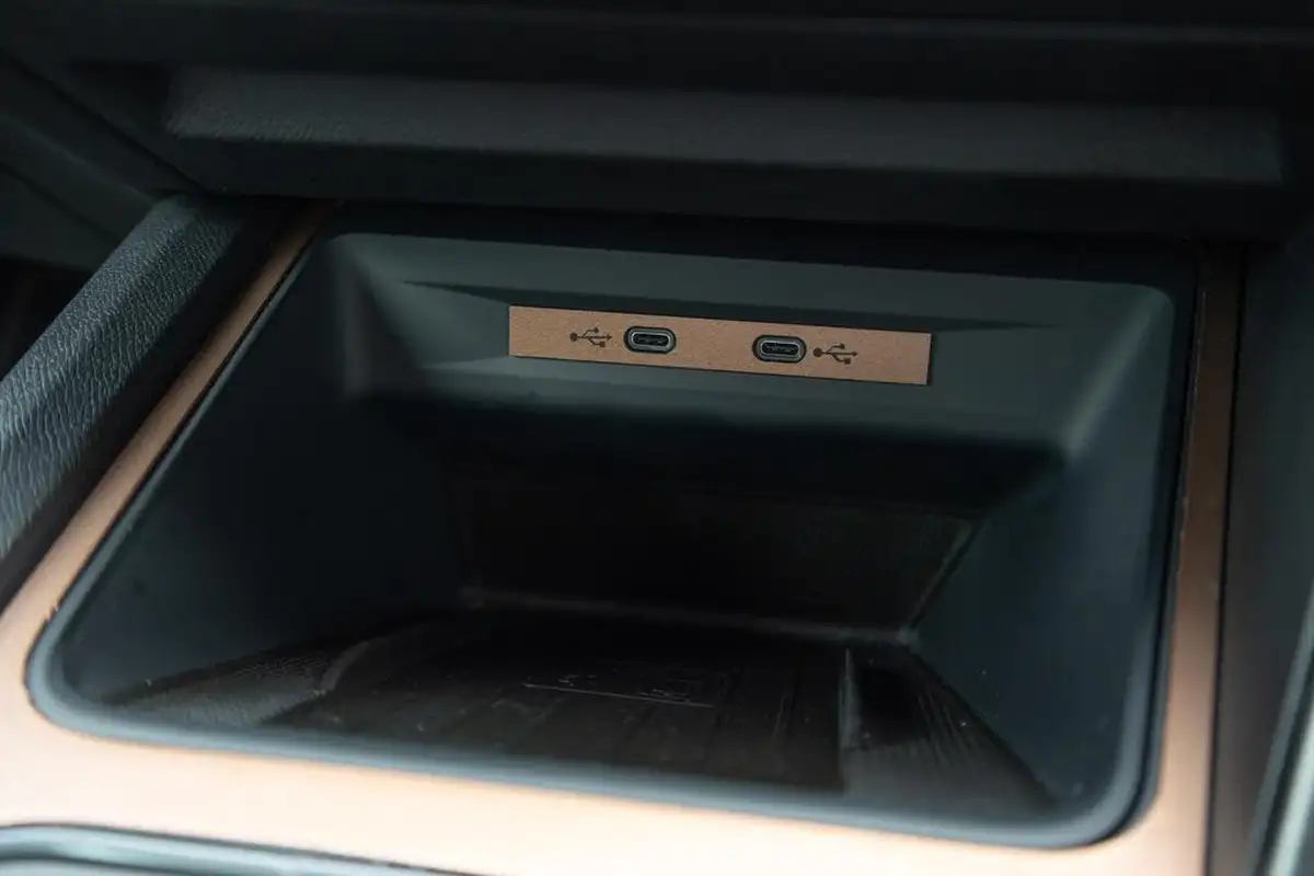 2023-cupra-formentor-20-tsi-vzn-big-47