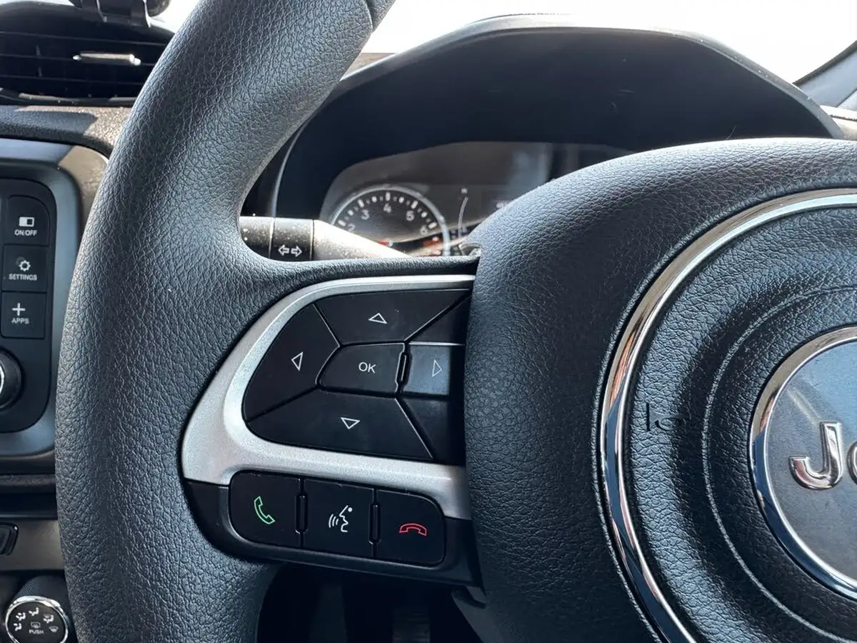 2018-jeep-renegade-10-gse-sport-big-12