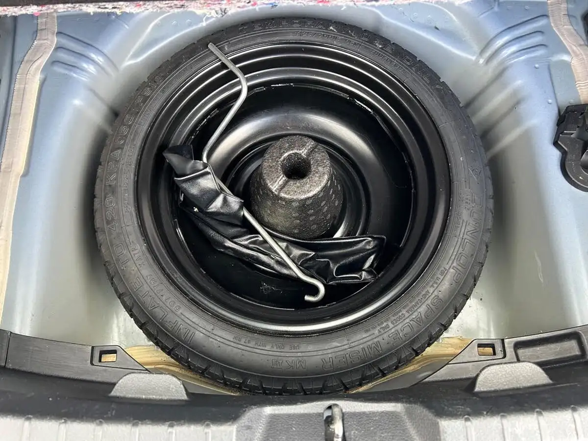 2019-toyota-yaris-15-vvt-i-icon-tech-98bhp-hybrid-1497cc-e-cvt-big-33