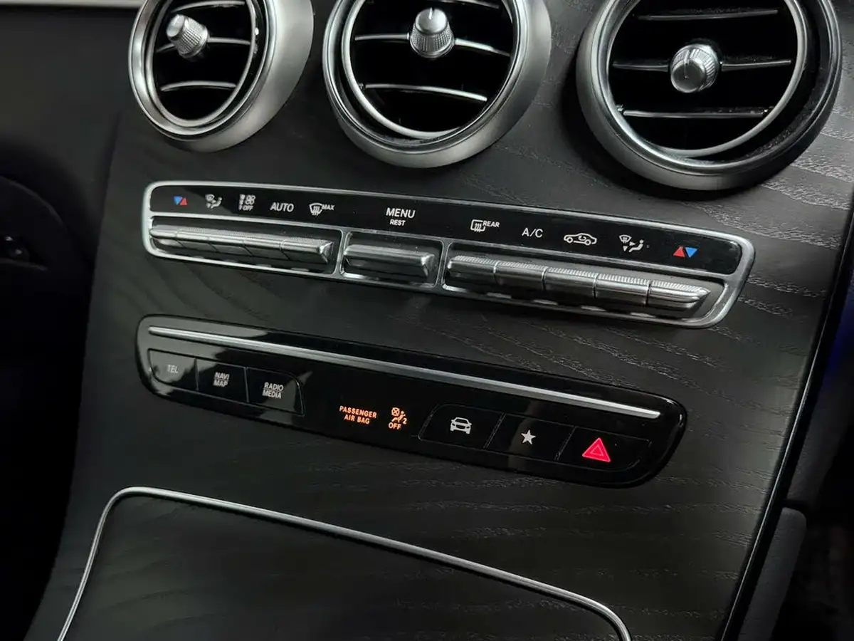 2022-mercedes-benz-glc-class-20-glc300-amg-line-premium-towing-station-wagon-5d-1991cc-big-36