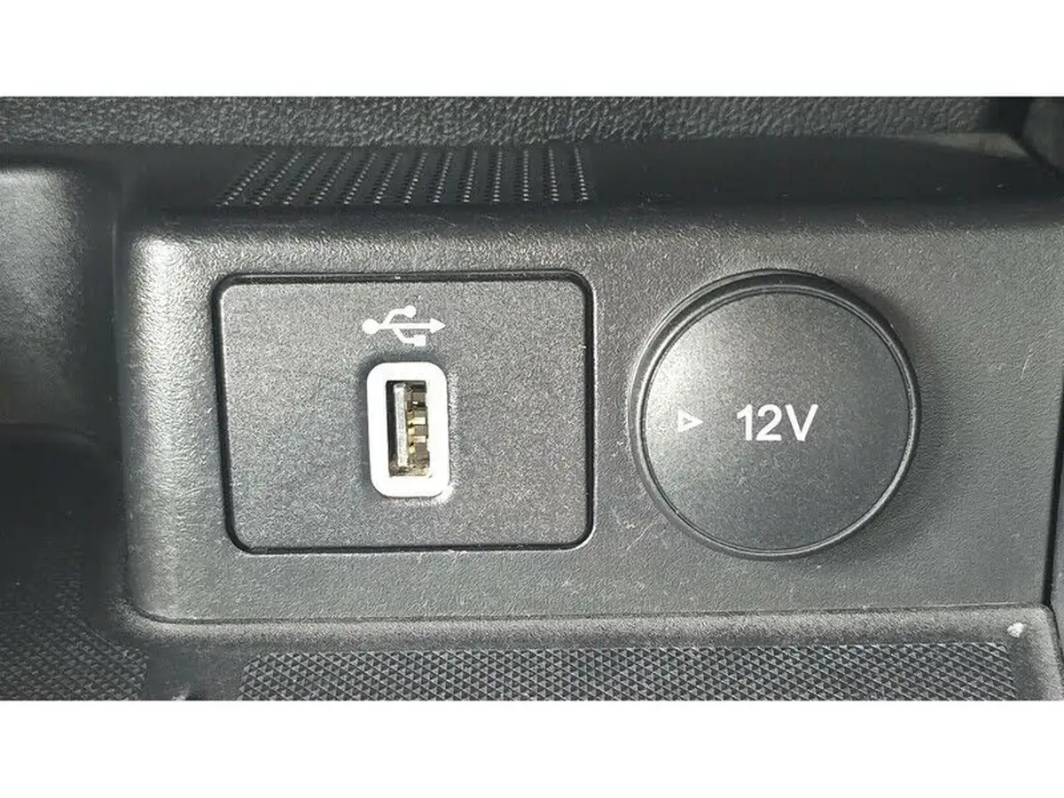 2020-ford-focus-15-zetec-95ps-estate-big-15