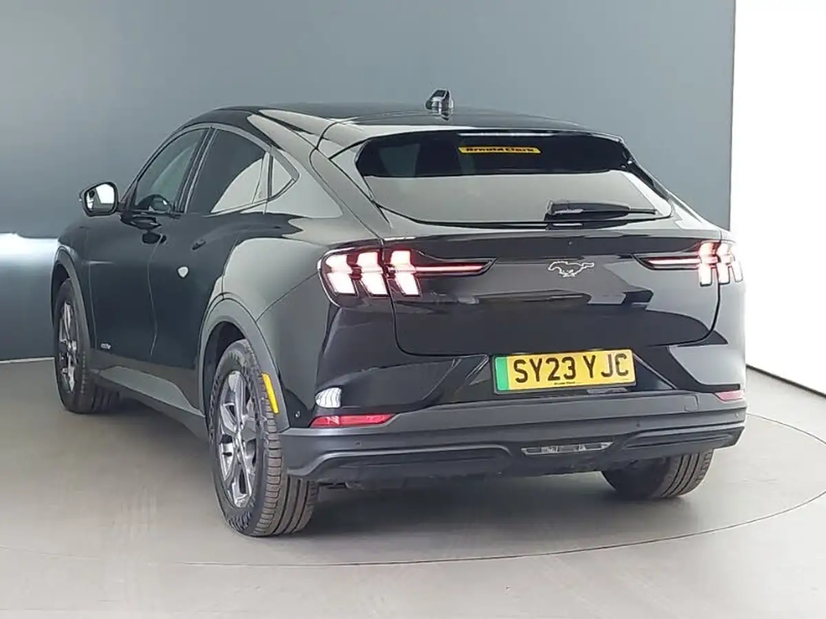 2023-ford-mustang-mach-e-e-standard-range-big-1