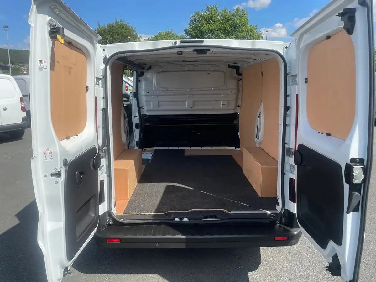 2022-renault-trafic-20dci-sl28-130-business-big-28