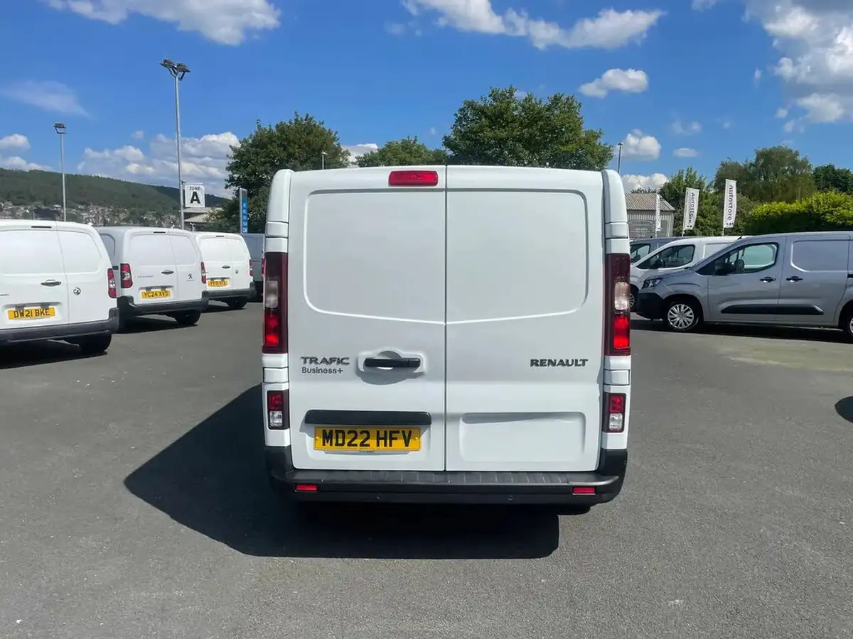 2022-renault-trafic-20dci-sl28-130-business-big-4