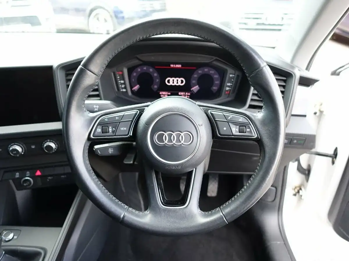 2019-audi-a1-10-30-tfsi-se-big-16