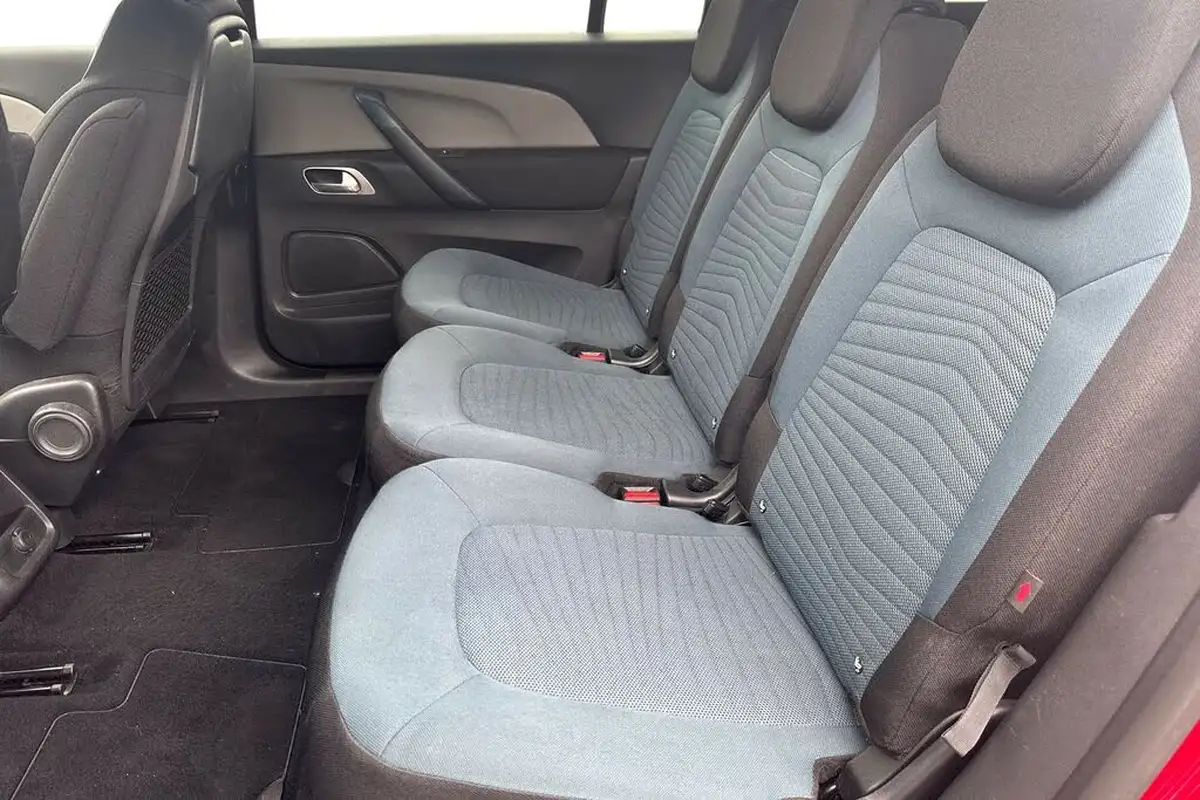 2019-citroen-grand-c4-spacetourer-12-puretech-feel-big-16