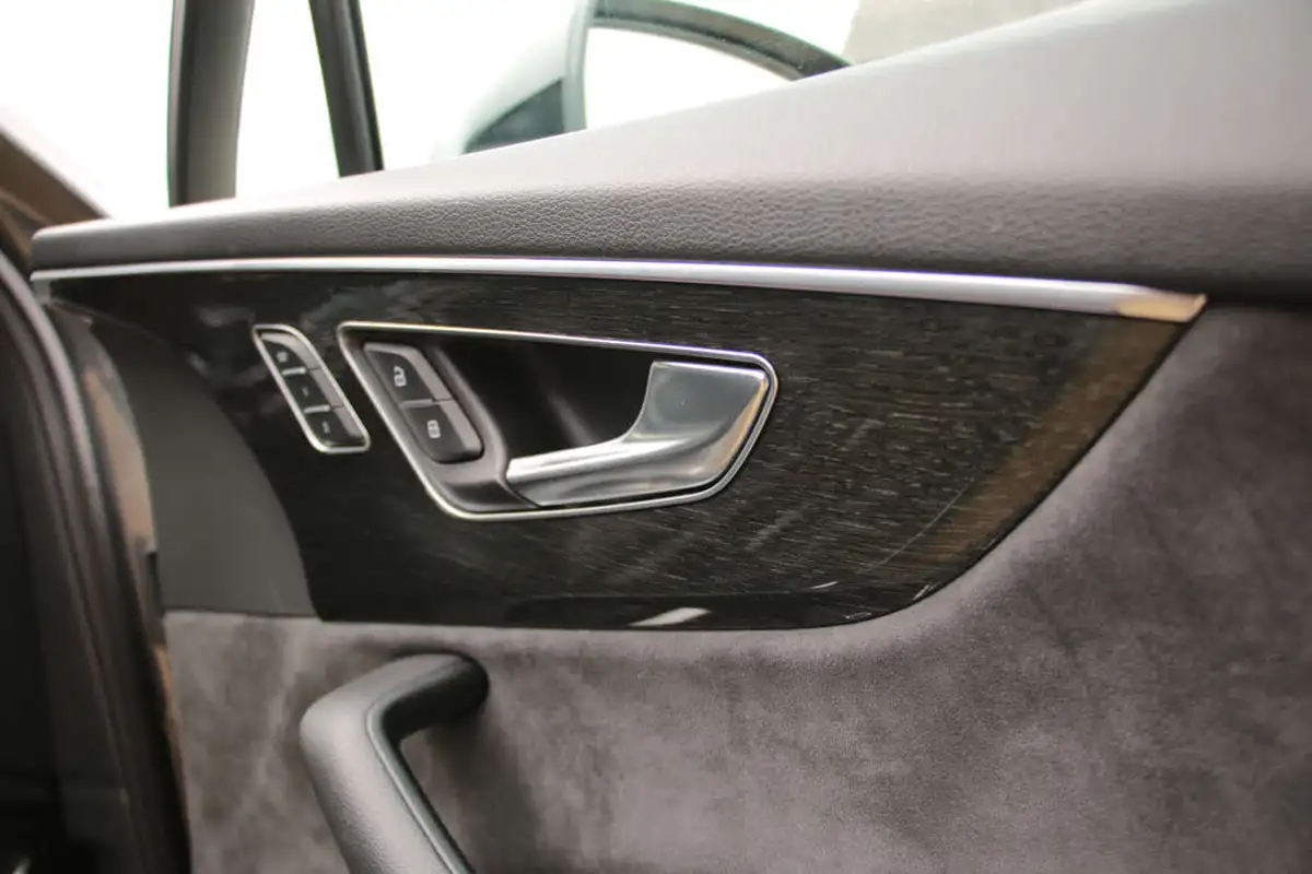 2022-audi-sq7-40-tfsi-black-edition-big-61