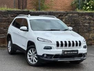 2016-jeep-cherokee-22multijet-ii-limited-ss-small-0