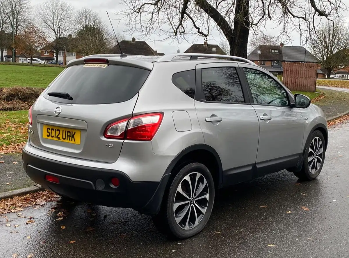 2012-nissan-qashqai-15td-n-tec-big-5