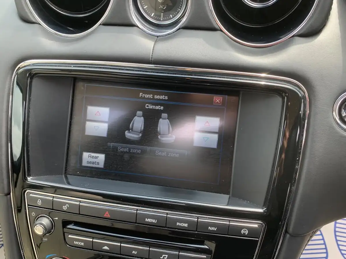 2015-jaguar-xj-series-30td-xj-portfolio-swb-auto-big-23