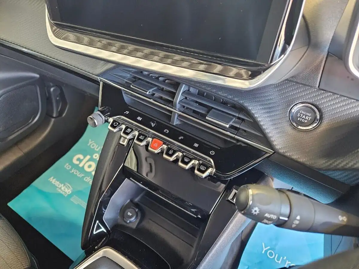 2020-peugeot-208-12-puretech-allure-premium-100bhp-big-36