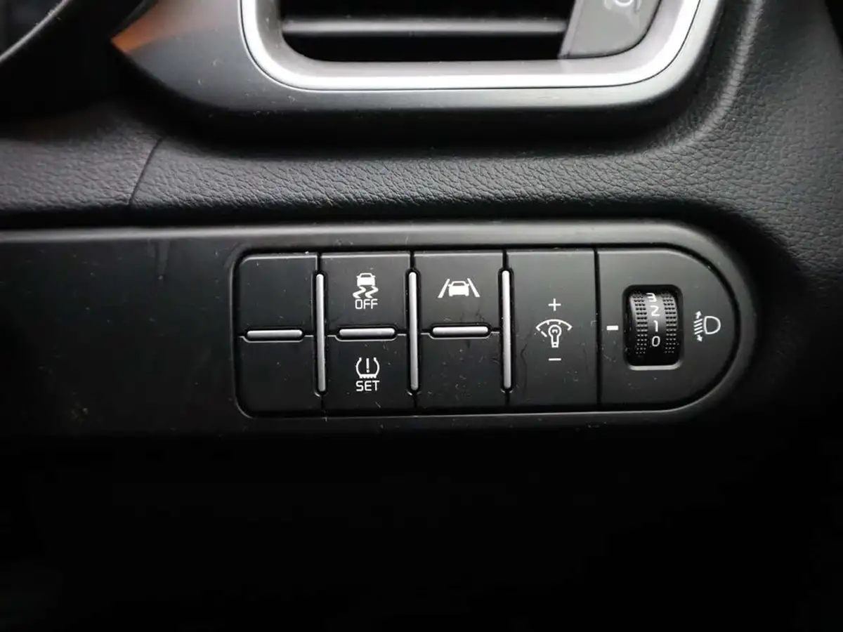 2022-kia-ceed-10-t-gdi-2-sportswagon-big-22