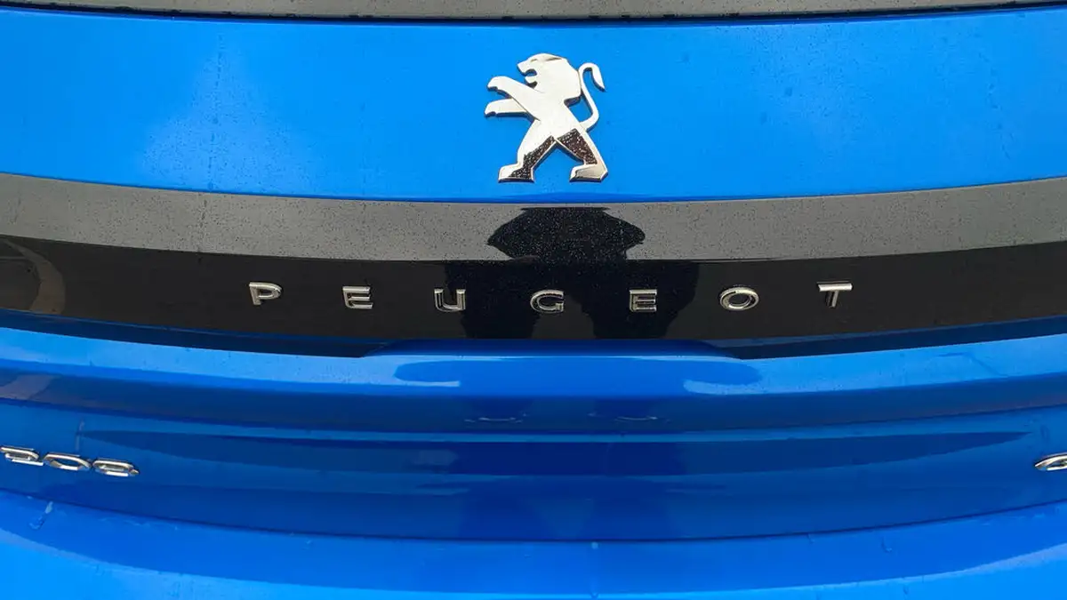 2022-peugeot-208-e-gt-136bhp-50kwh-big-25