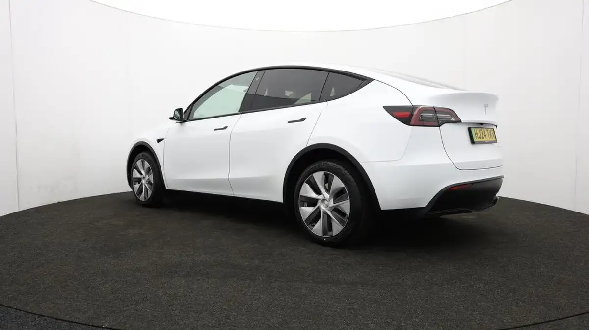2024-tesla-model-y-e-long-range-306bhp-awd-big-70