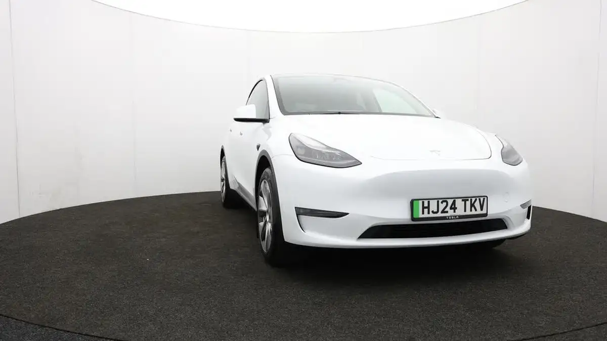 2024-tesla-model-y-e-long-range-306bhp-awd-big-46