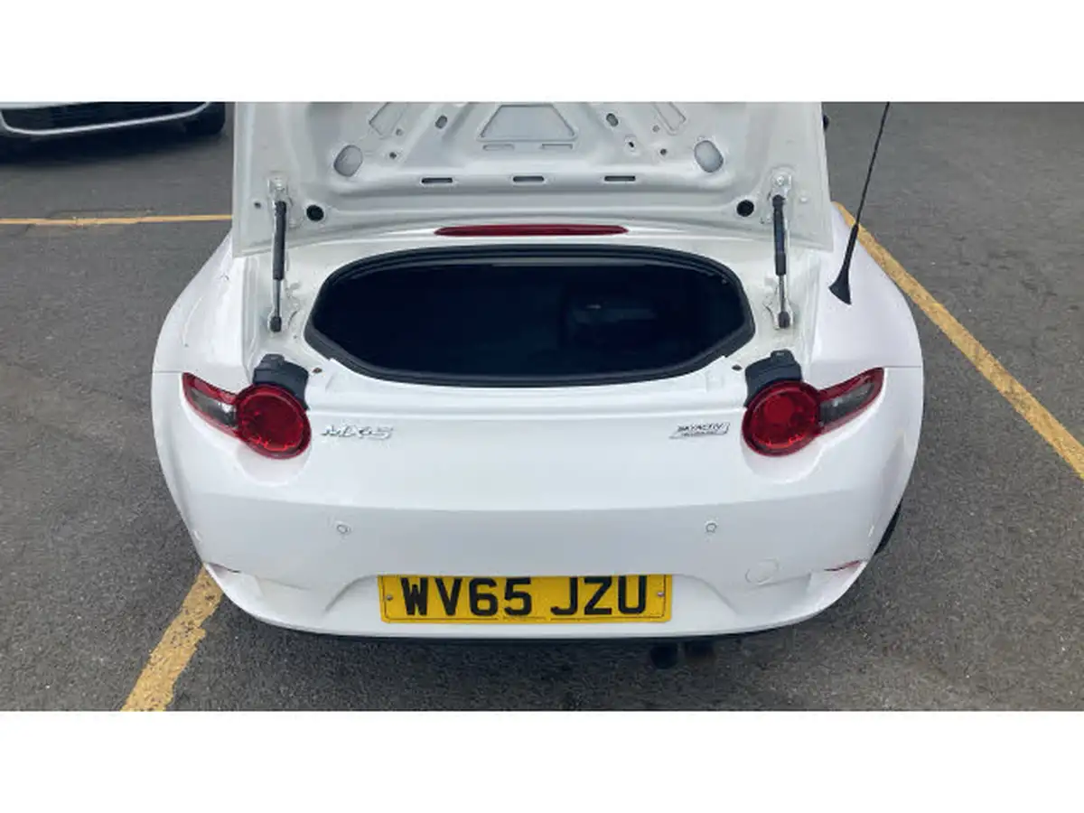 2015-mazda-mx-5-20-sport-big-3