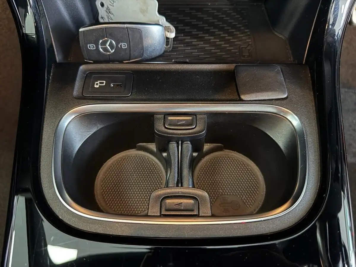 2019-mercedes-benz-a-class-13-a200-amg-line-premium-plus-hatchback-5d-big-45